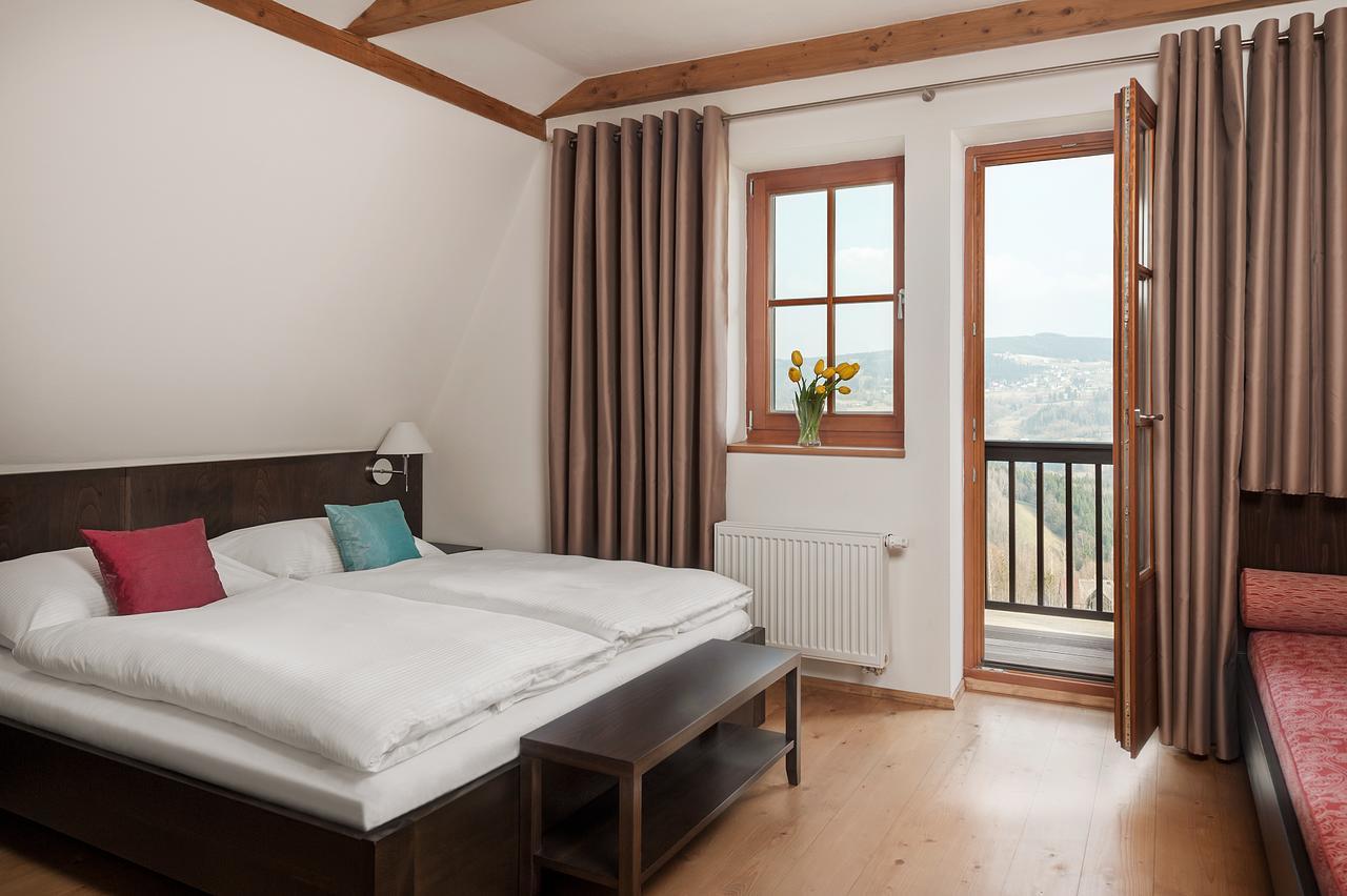 Aneta Hotel & Restaurant Vitkovice Ngoại thất bức ảnh