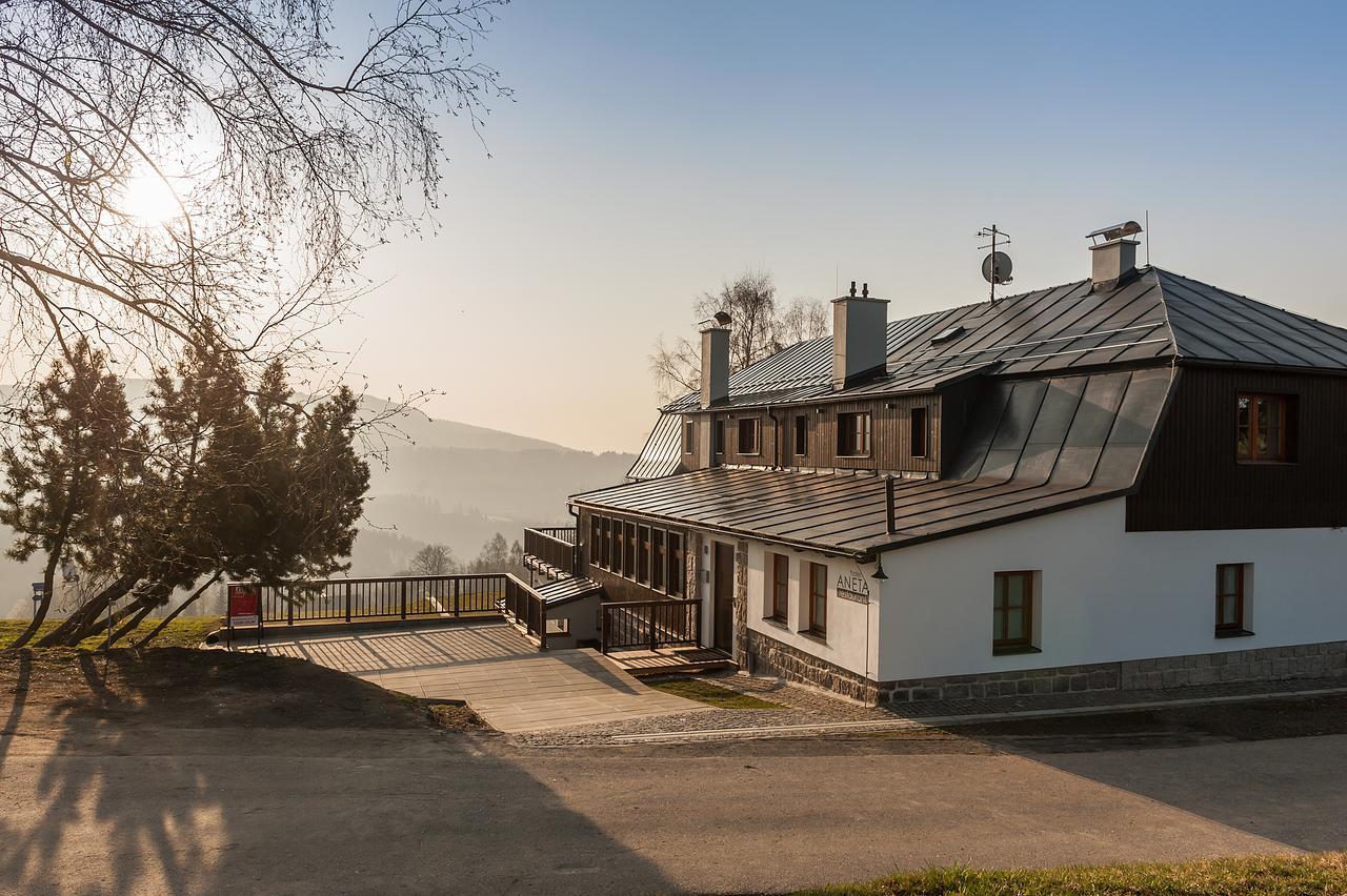 Aneta Hotel & Restaurant Vitkovice Ngoại thất bức ảnh